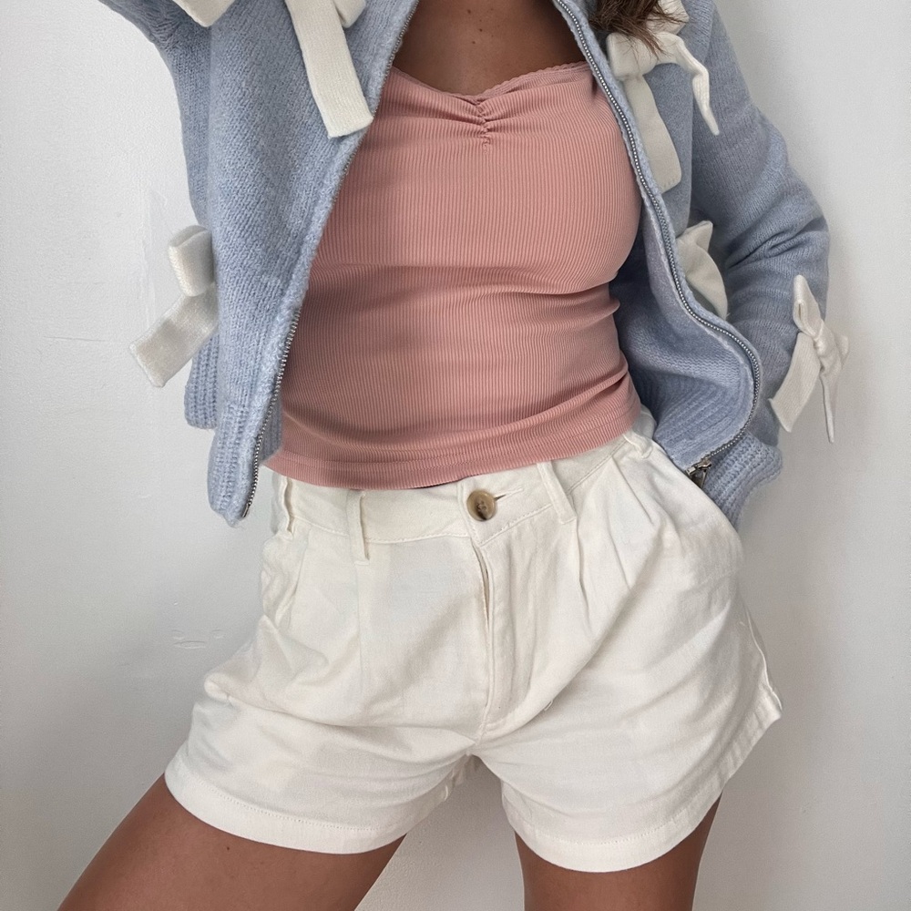 Pleated white shorts